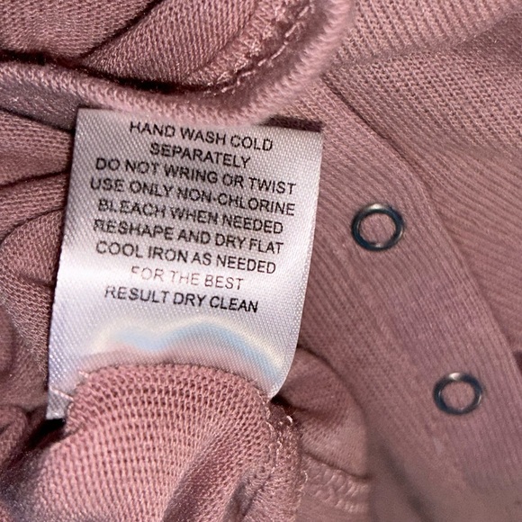 Women’s Small Mauve Pink Long Sleeve Pink Rose Vintage Ultra Soft Button Top - Picture 6 of 6